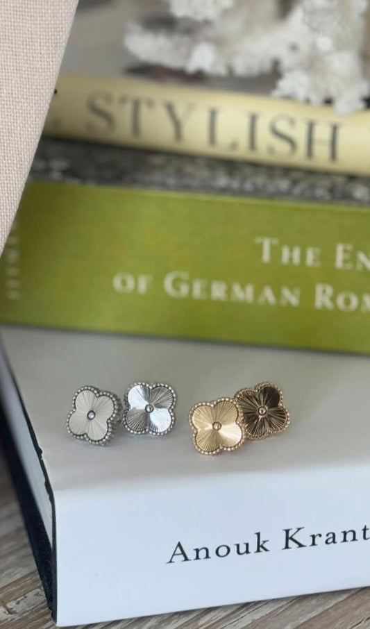 Foxy Earrings || Silver
